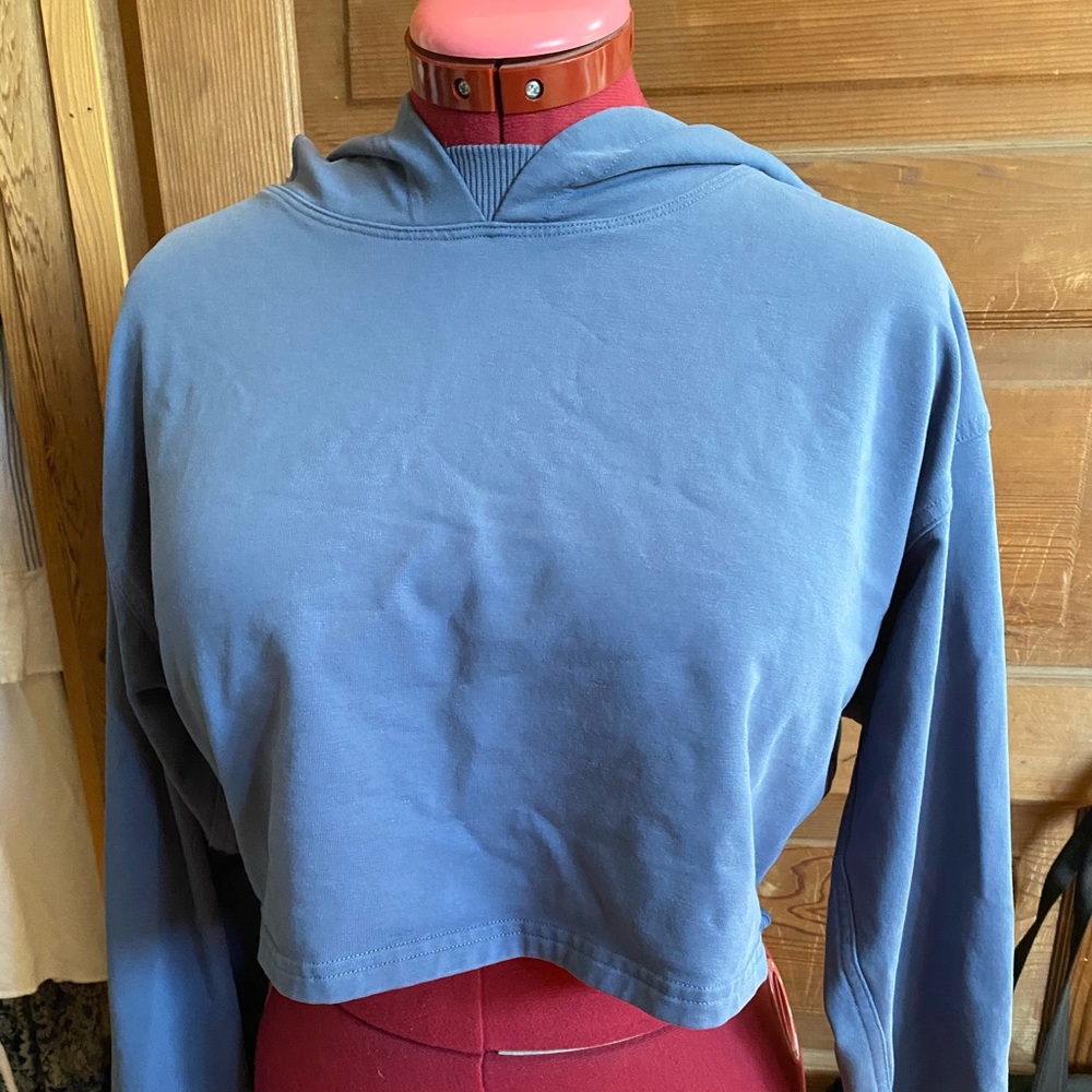 Lululemon cropped hoodie